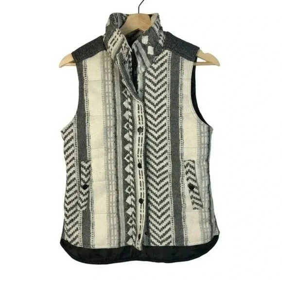 Staccato Jackets & Blazers - Staccato Gray & Cream Geometric Tribal Full Zip Vest S